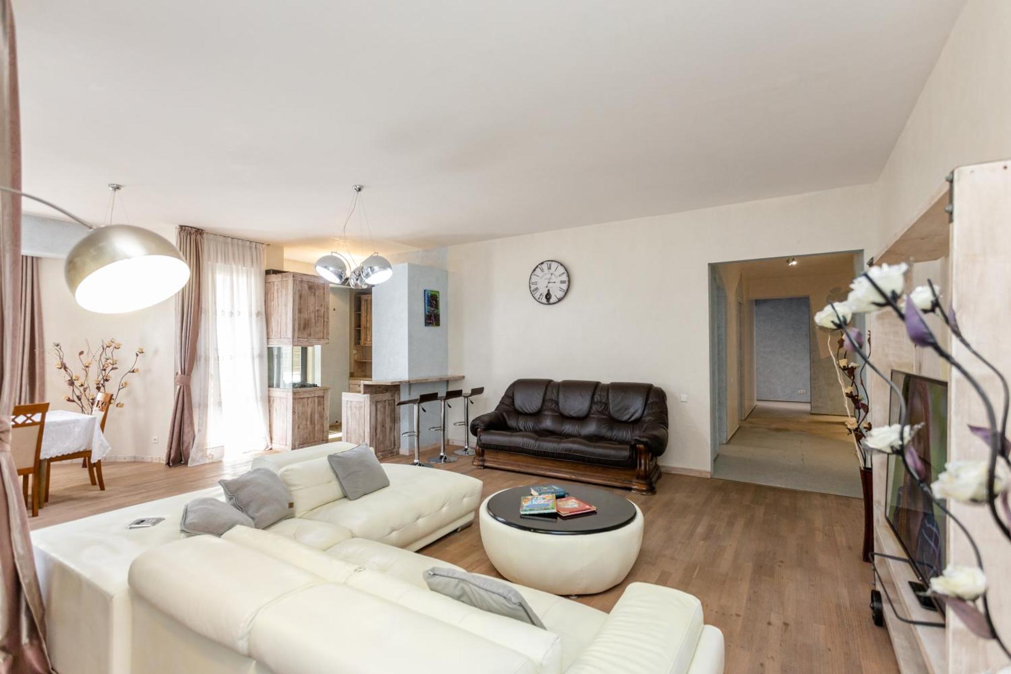 Serviced Apartment On Rustaveli Avenue 9 Tbilisi Exterior photo