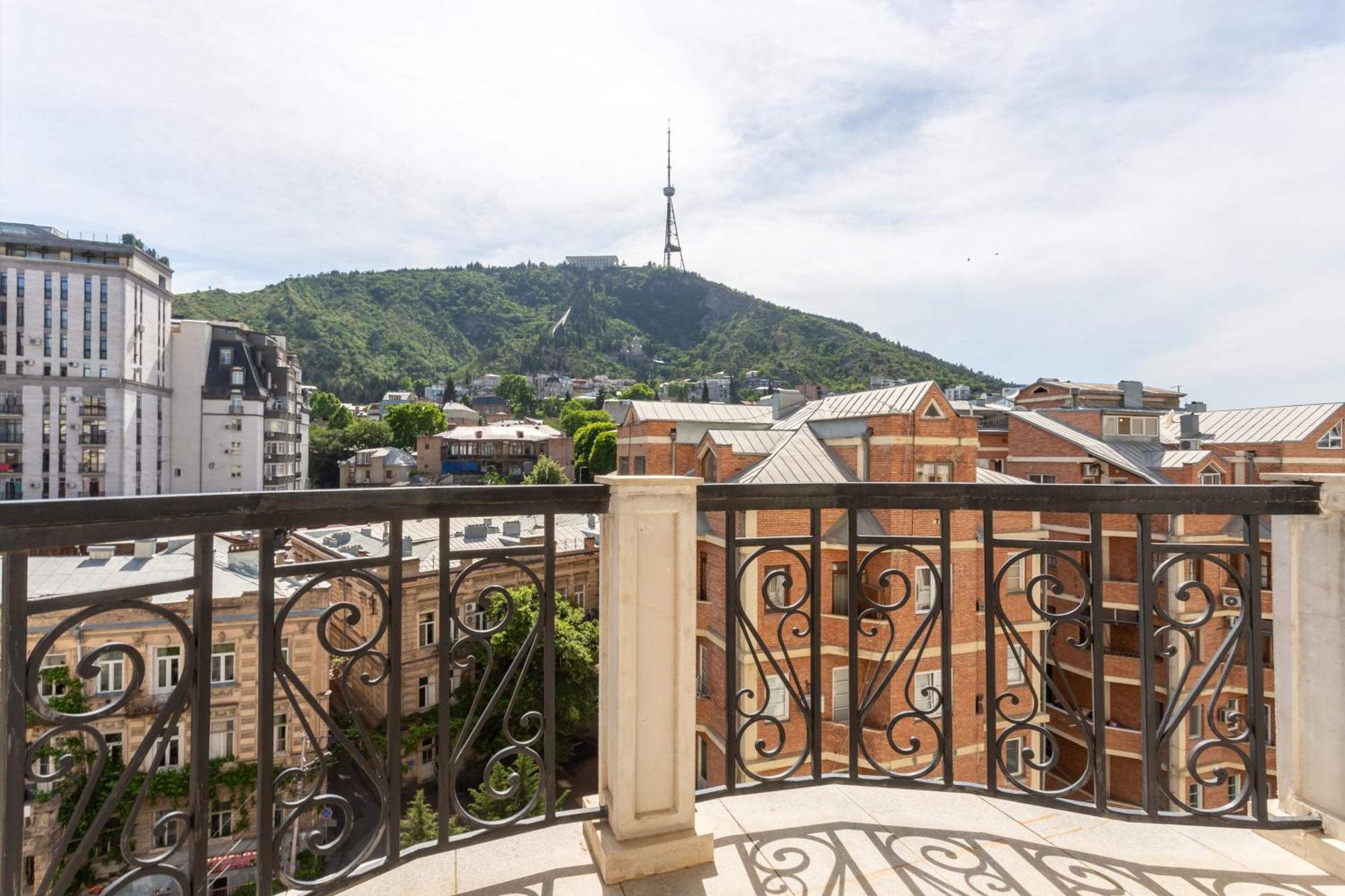 Serviced Apartment On Rustaveli Avenue 9 Tbilisi Exterior photo